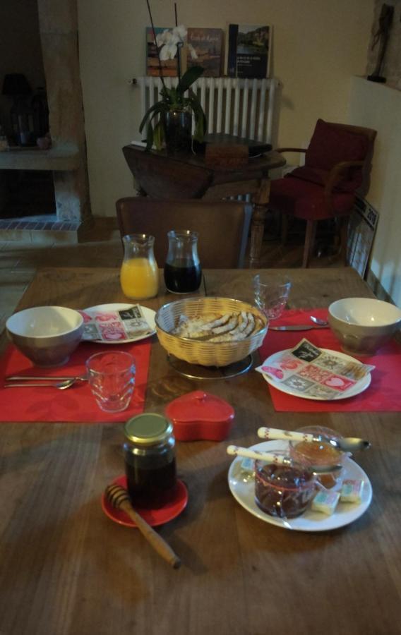 Chez Sylvie, Chambre Calme Saint Leon sur Vezere Bagian luar foto