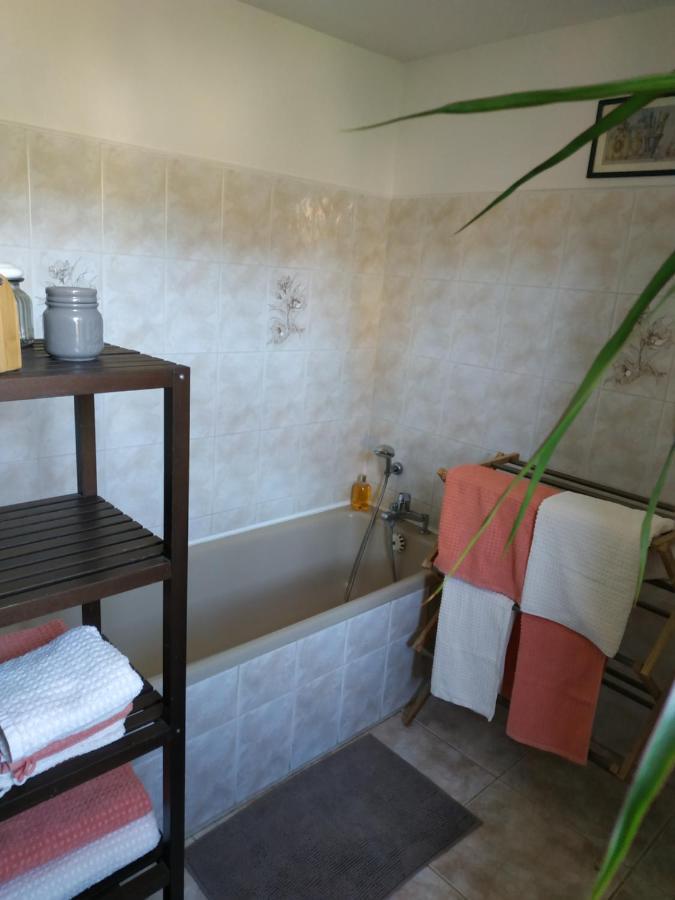Chez Sylvie, Chambre Calme Saint Leon sur Vezere Bagian luar foto